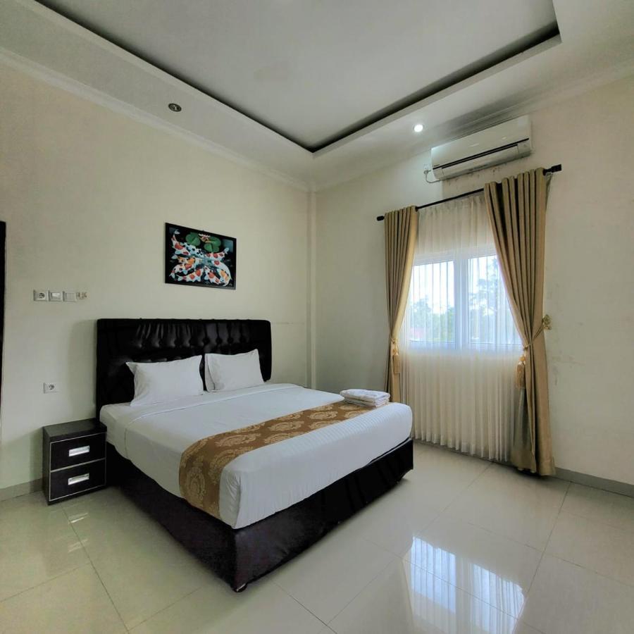 Mahakam Guest House Padang  Rum bild