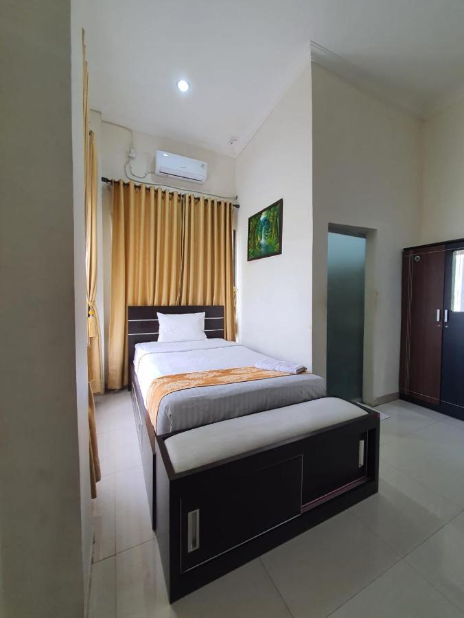 Mahakam Guest House Padang  Rum bild